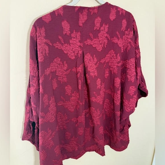 Umgee USA Oversized Floral Burnout Top red size L - Picture 3 of 7